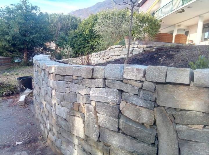 Pose de muret en pierre sèche Grenoble