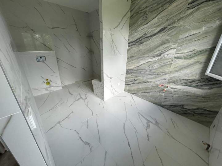 Réalisation de salle de bain en marbre