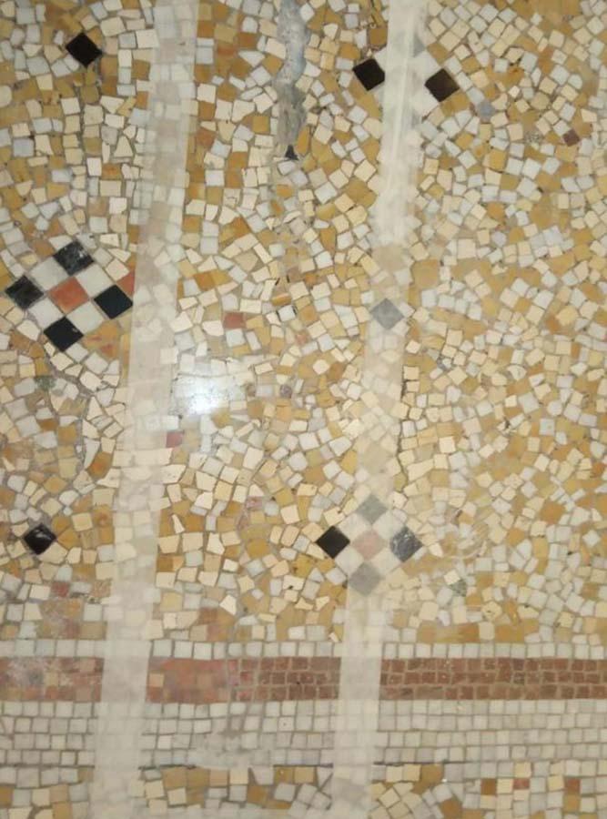 Réalisation de mosaïque d'art Grenoble